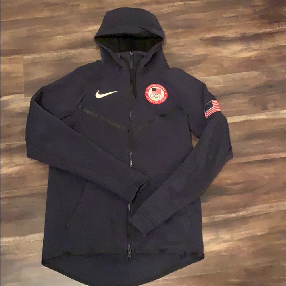 Men’s Nike Tech sweater